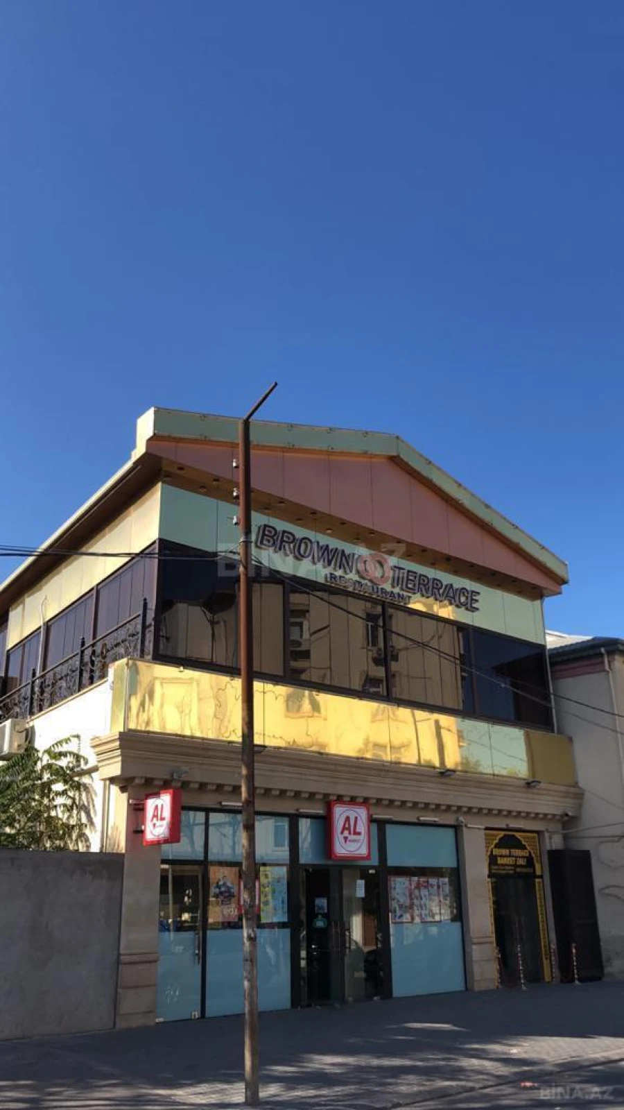 Satılır obyekt 1200 m²