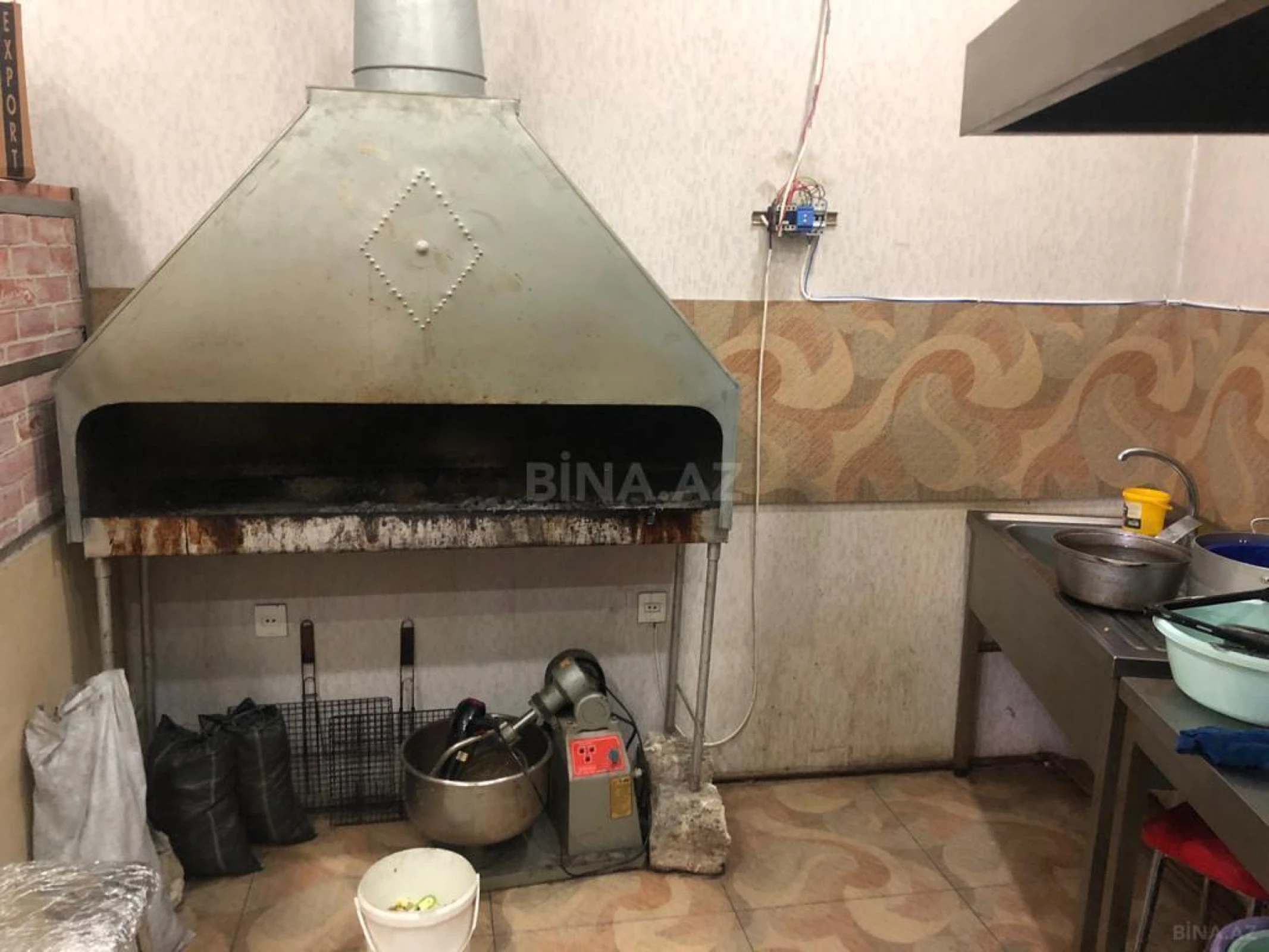 Satılır obyekt 1200 m²