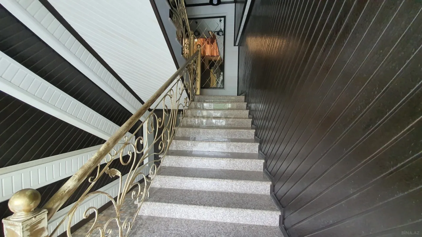 Satılır obyekt 1200 m²