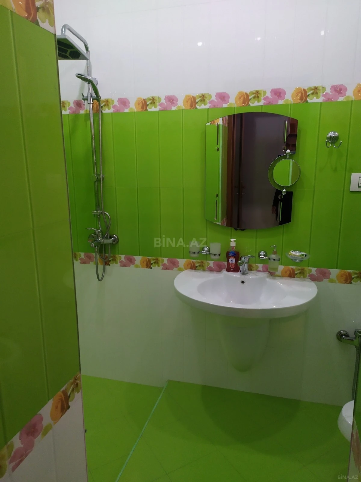 Satılır 6 otaqlı həyət evi 480 m²