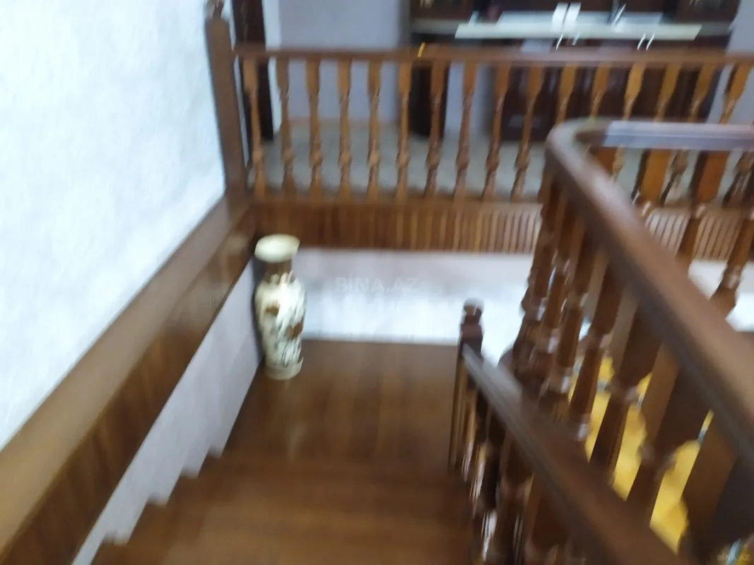 Satılır 6 otaqlı həyət evi 480 m²