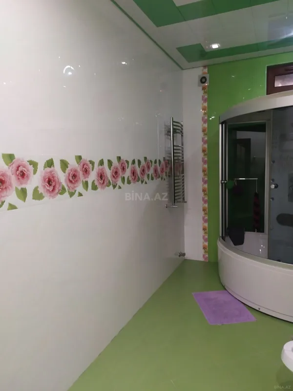 Satılır 6 otaqlı həyət evi 480 m²