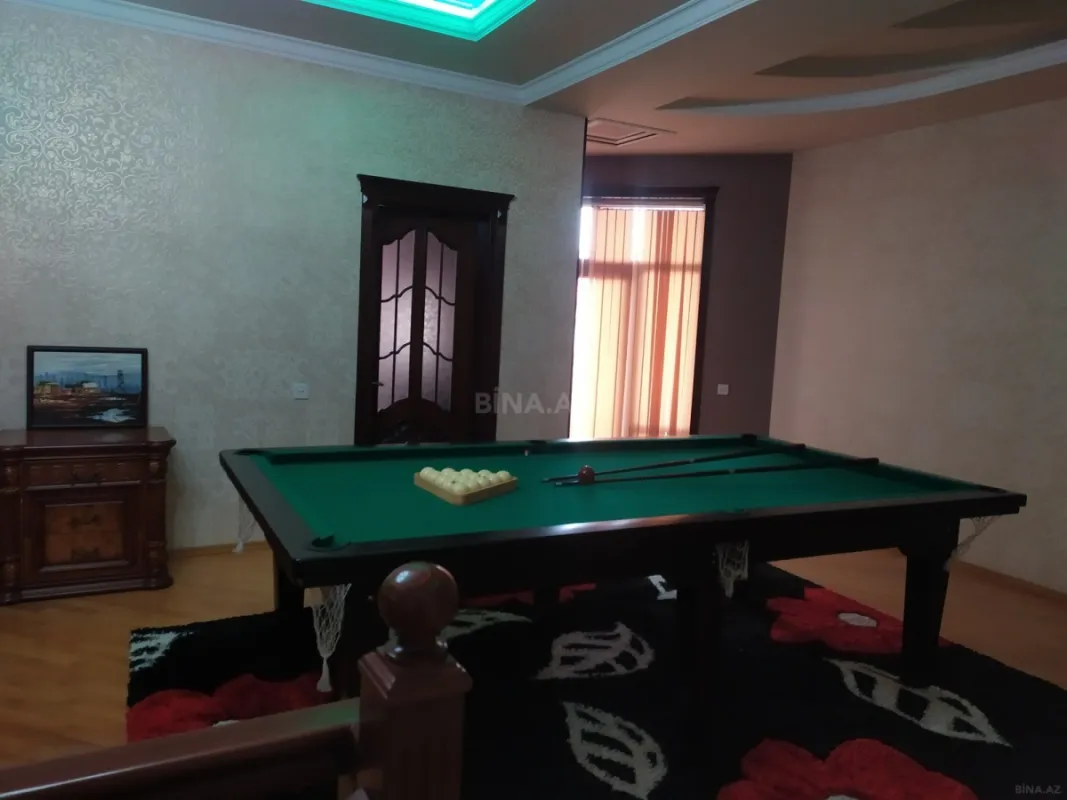 Satılır 6 otaqlı həyət evi 480 m²