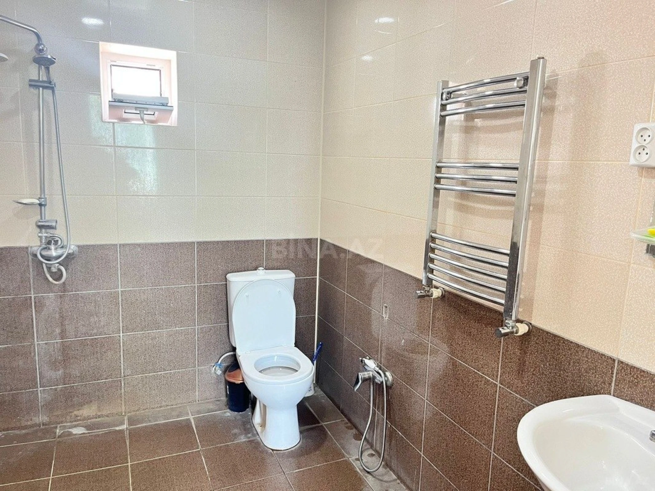 Kirayə verilir 3 otaqlı həyət evi 180 m²