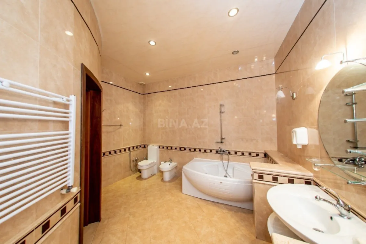 Satılır 6 otaqlı həyət evi 460 m²