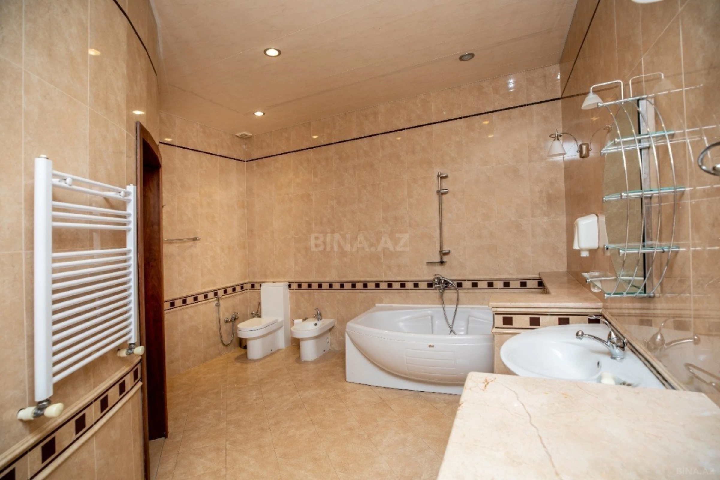 Satılır 6 otaqlı həyət evi 460 m²