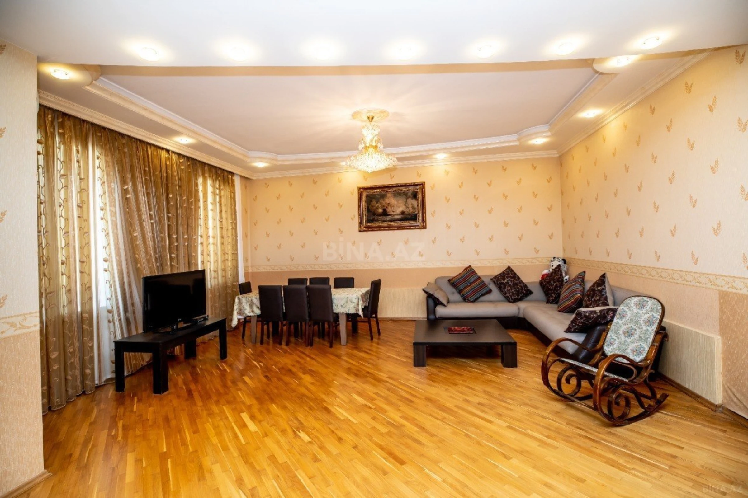 Satılır 6 otaqlı həyət evi 460 m²