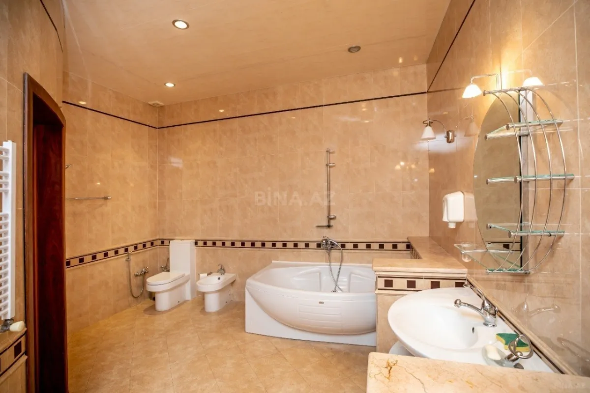 Satılır 6 otaqlı həyət evi 460 m²