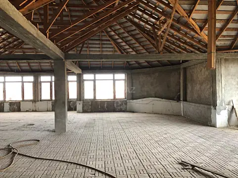 Satılır 6 otaqlı həyət evi 1100 m²