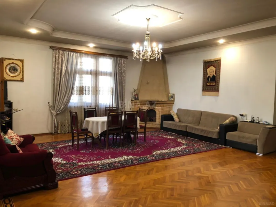 Satılır 6 otaqlı həyət evi 1100 m²