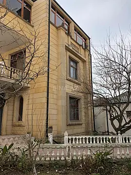 Satılır 6 otaqlı həyət evi 1100 m²