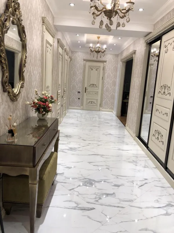 Satılır 3 otaqlı mənzil 160 m²