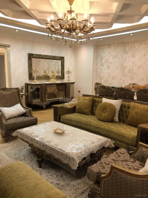 Satılır 3 otaqlı mənzil 160 m²