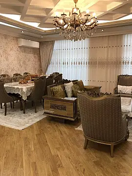 Satılır 3 otaqlı mənzil 160 m²