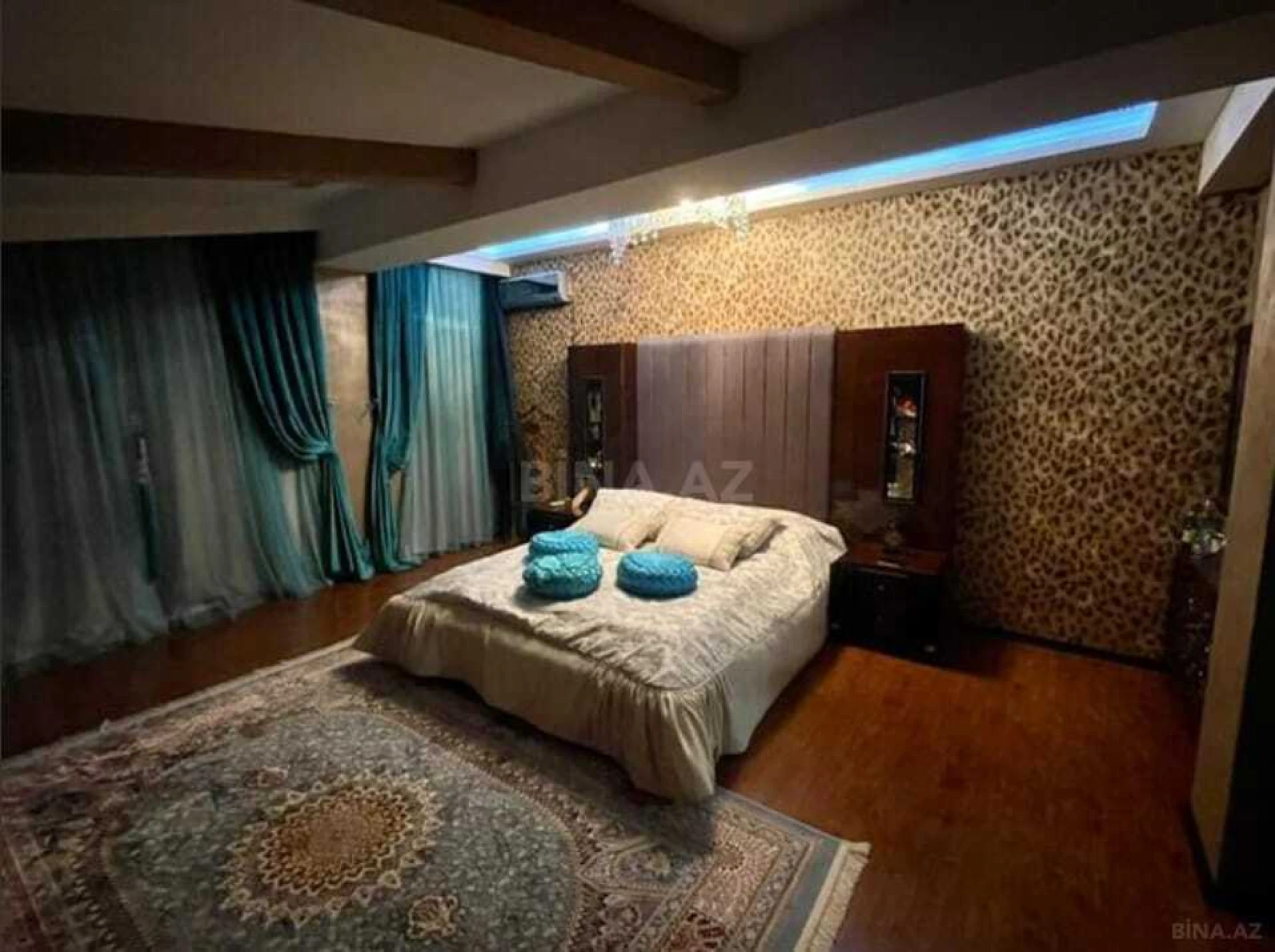 Kirayə verilir 6 otaqlı həyət evi 560 m²