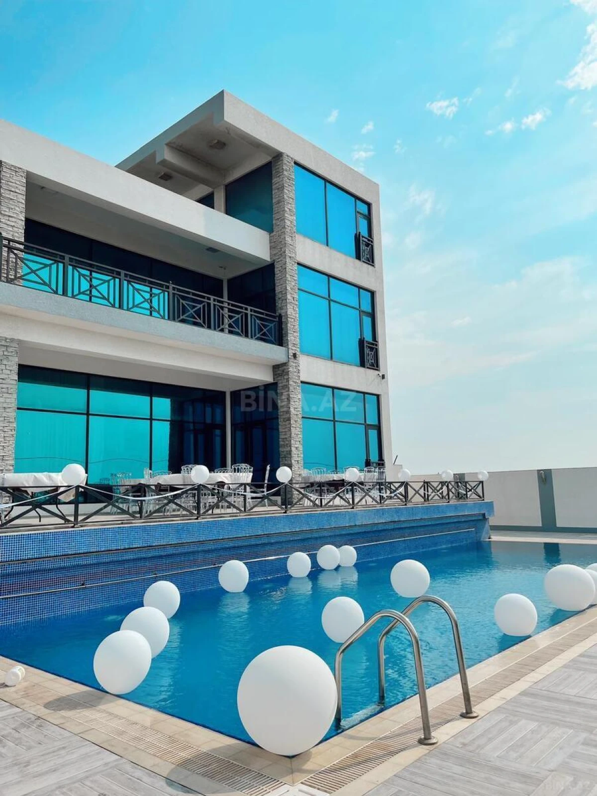 Kirayə verilir 6 otaqlı həyət evi 500 m²