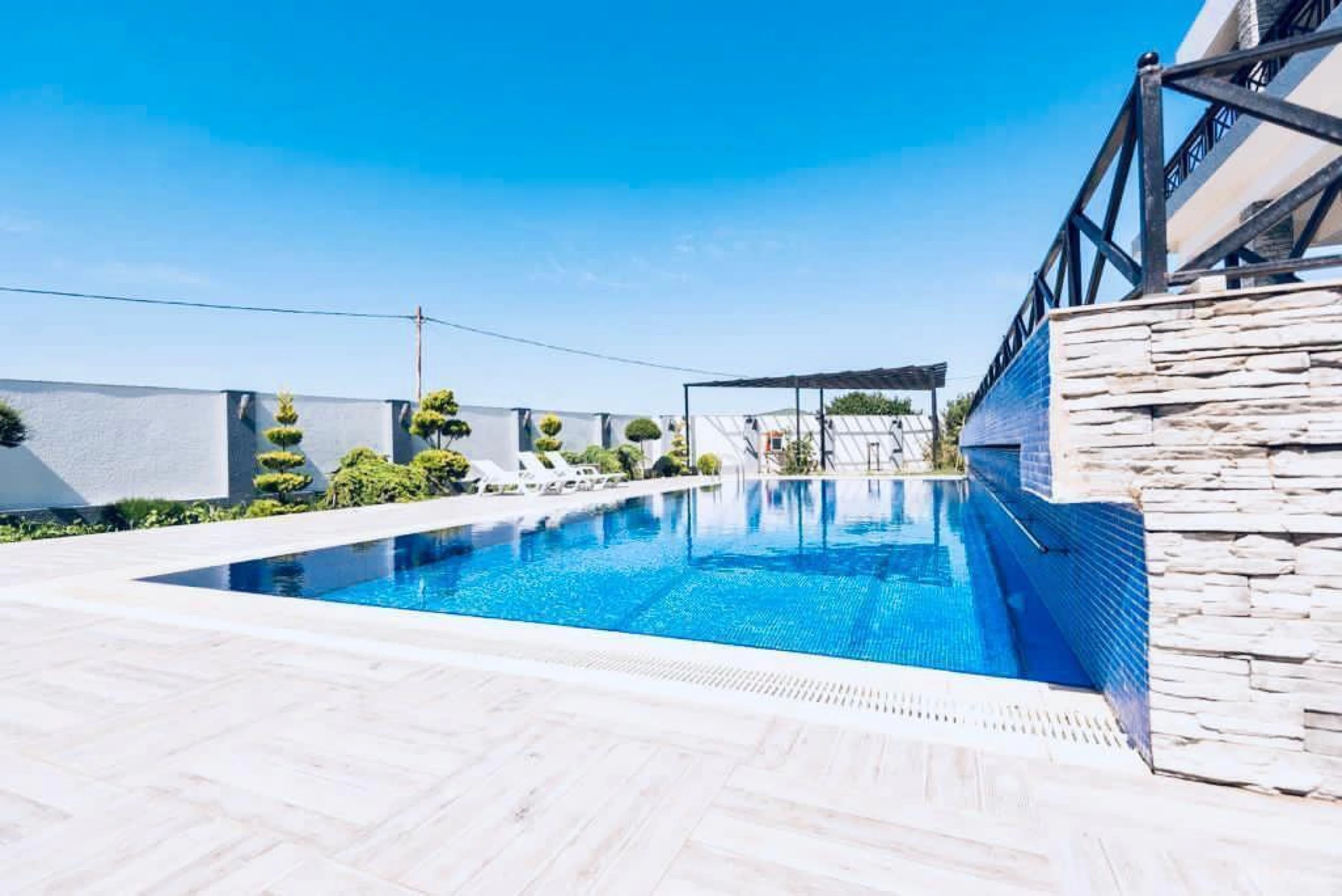 Kirayə verilir 6 otaqlı həyət evi 500 m²