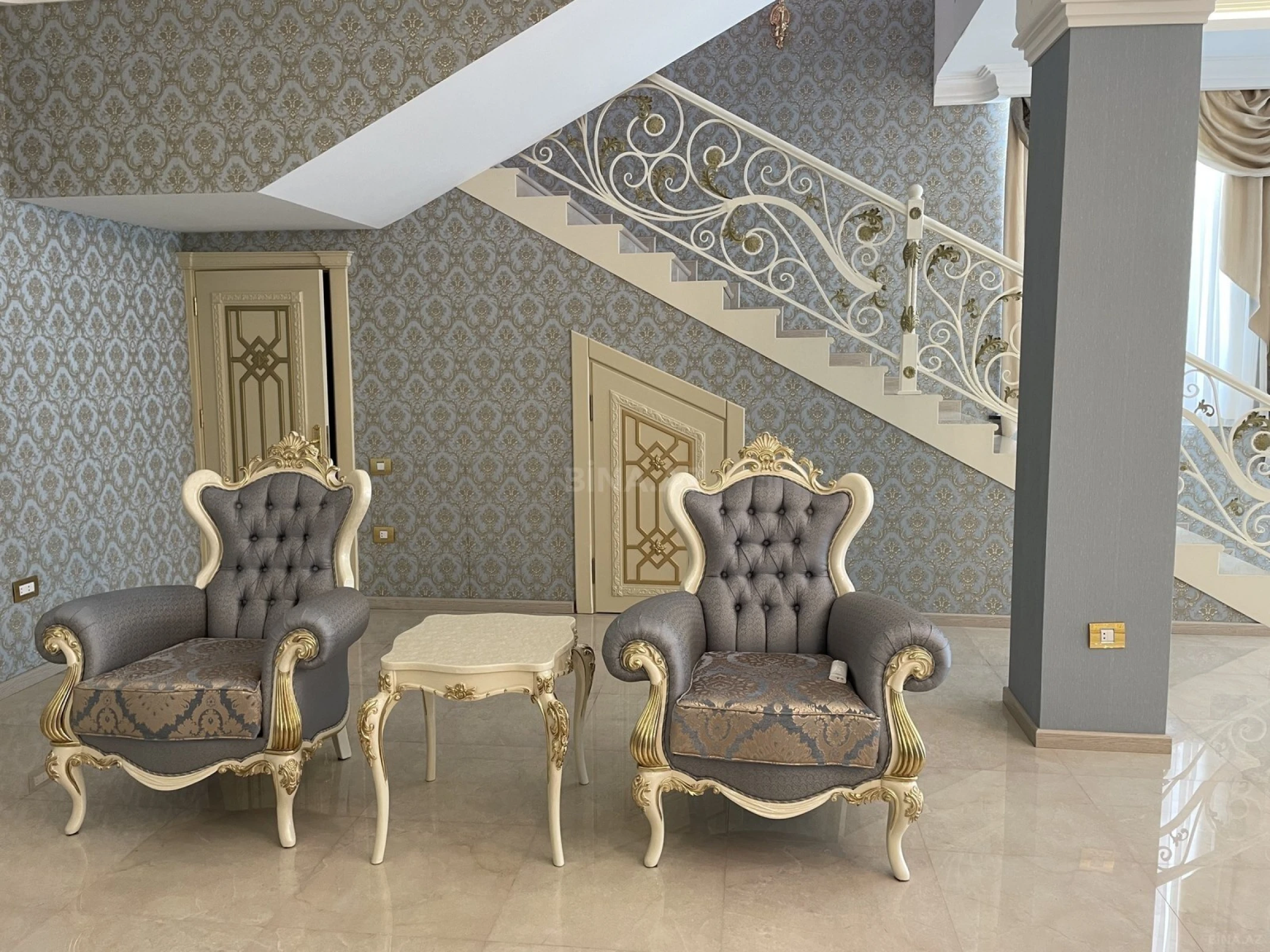 Kirayə verilir 6 otaqlı həyət evi 650 m²