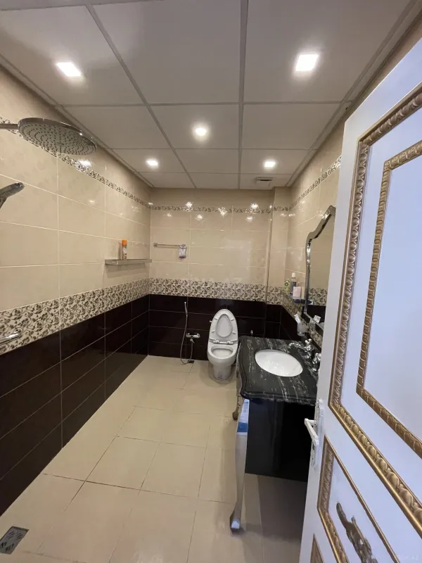 Kirayə verilir 6 otaqlı həyət evi 650 m²