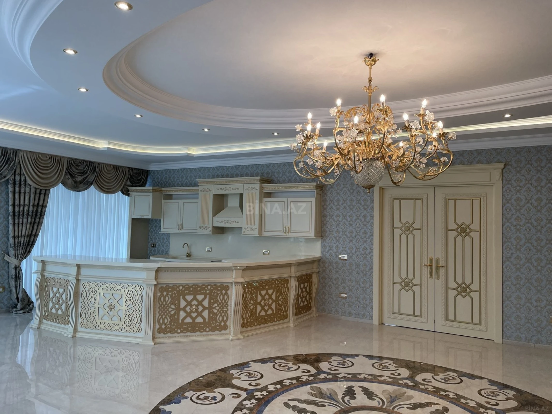 Kirayə verilir 6 otaqlı həyət evi 650 m²