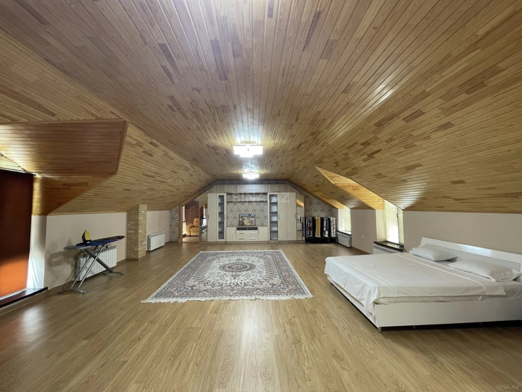 Kirayə verilir 6 otaqlı həyət evi 650 m²