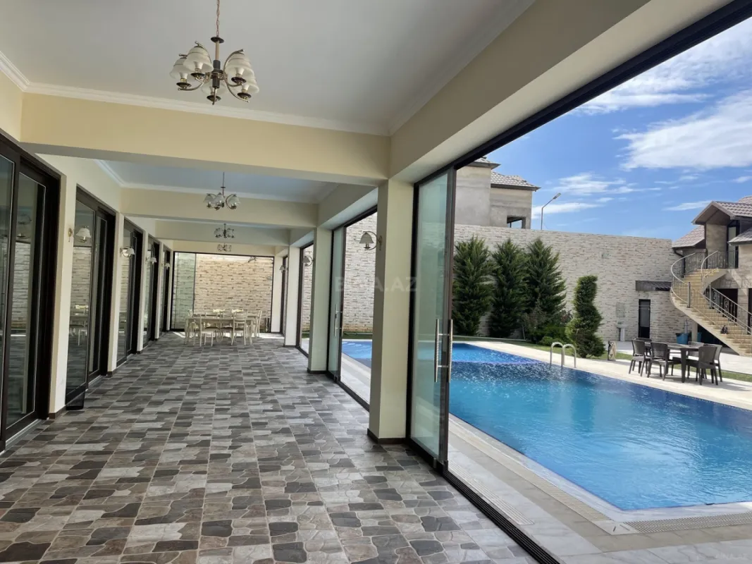 Kirayə verilir 6 otaqlı həyət evi 650 m²