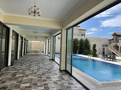Kirayə verilir 6 otaqlı həyət evi 650 m²