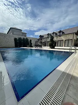 Kirayə verilir 6 otaqlı həyət evi 650 m²