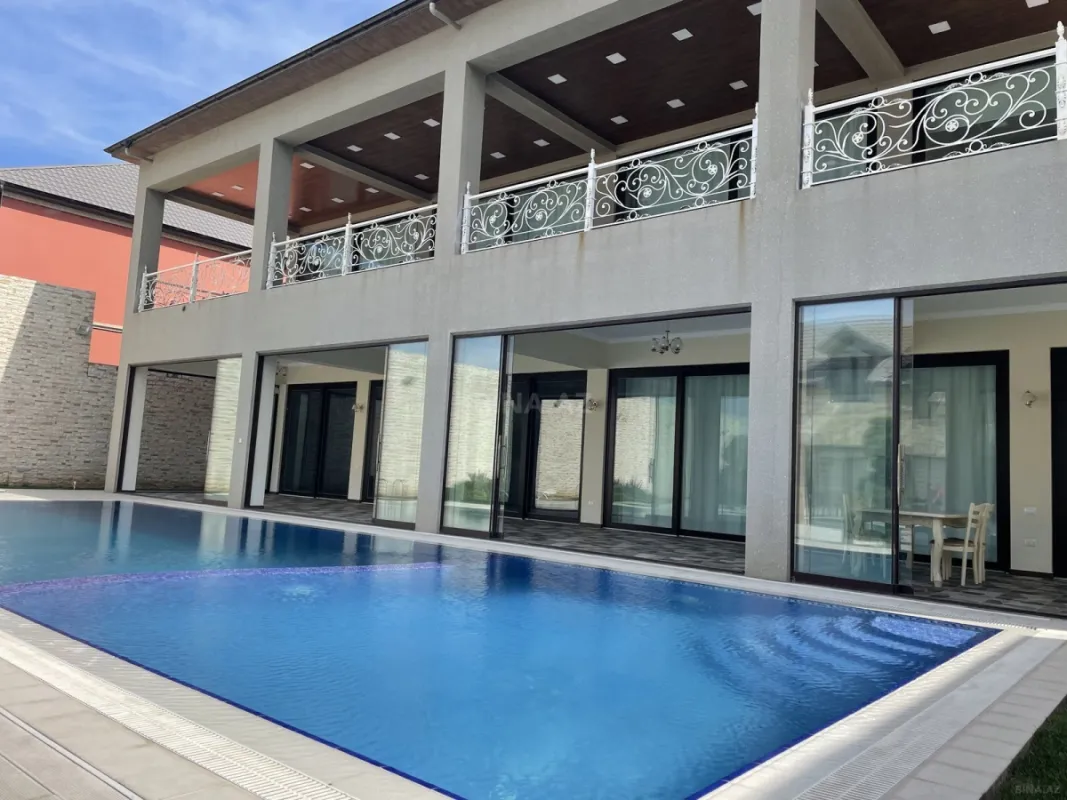 Kirayə verilir 6 otaqlı həyət evi 650 m²