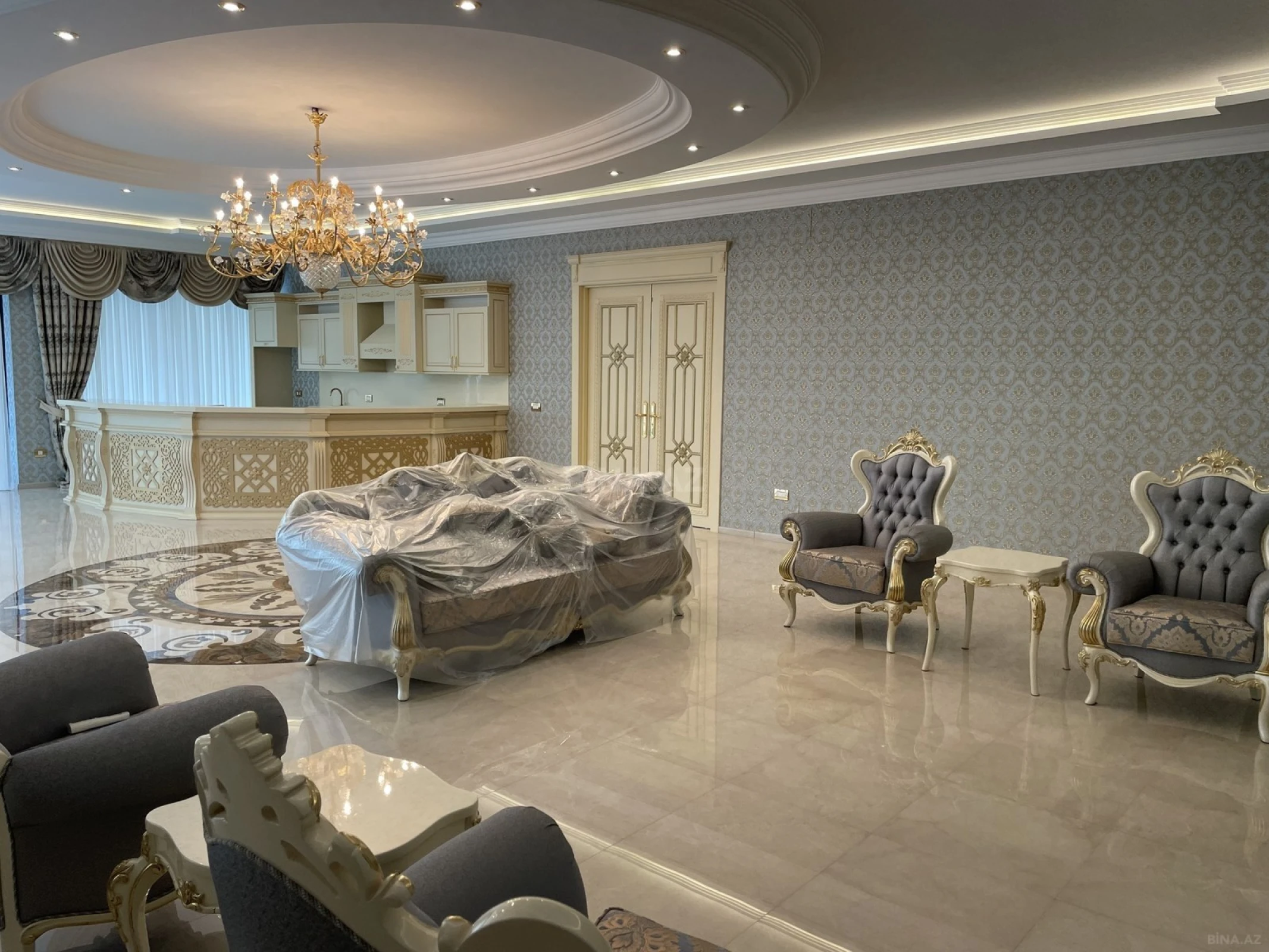 Kirayə verilir 6 otaqlı həyət evi 650 m²