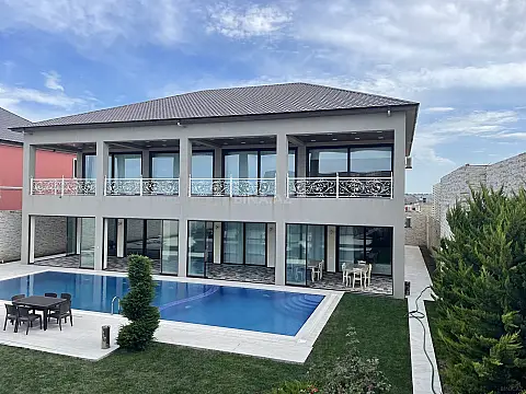 Kirayə verilir 6 otaqlı həyət evi 650 m²