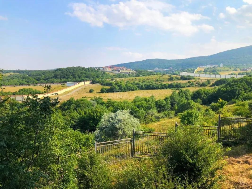 Satılır 5 otaqlı həyət evi 500 m²