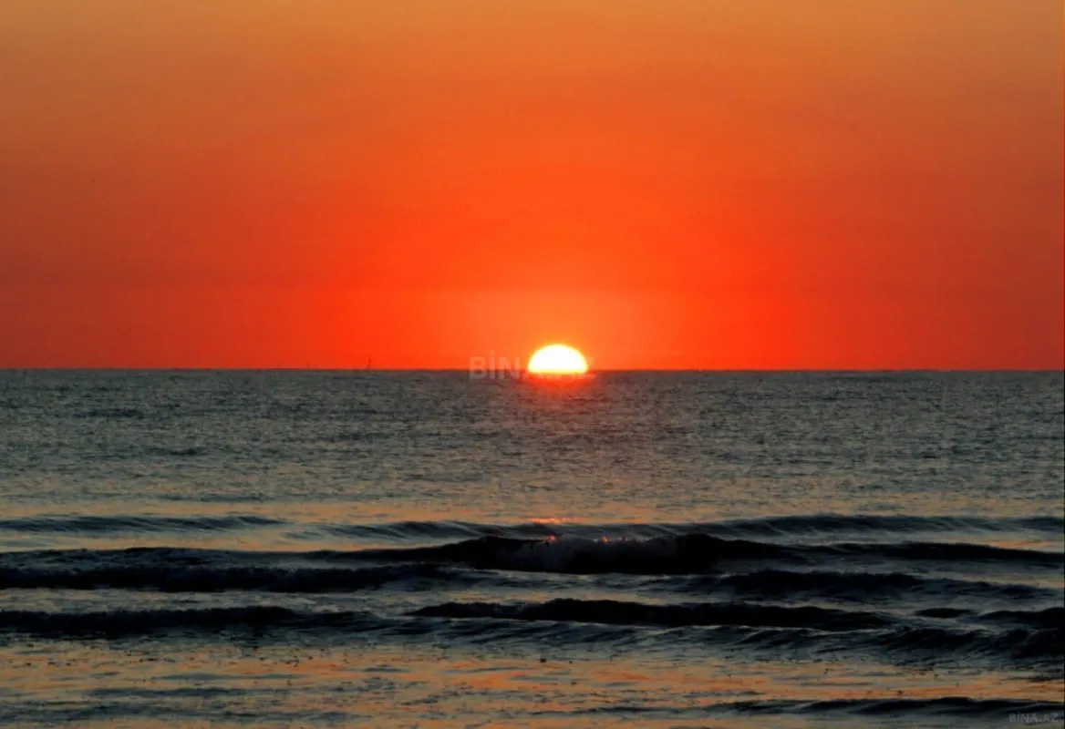 Satılır 8 otaqlı həyət evi 500 m²