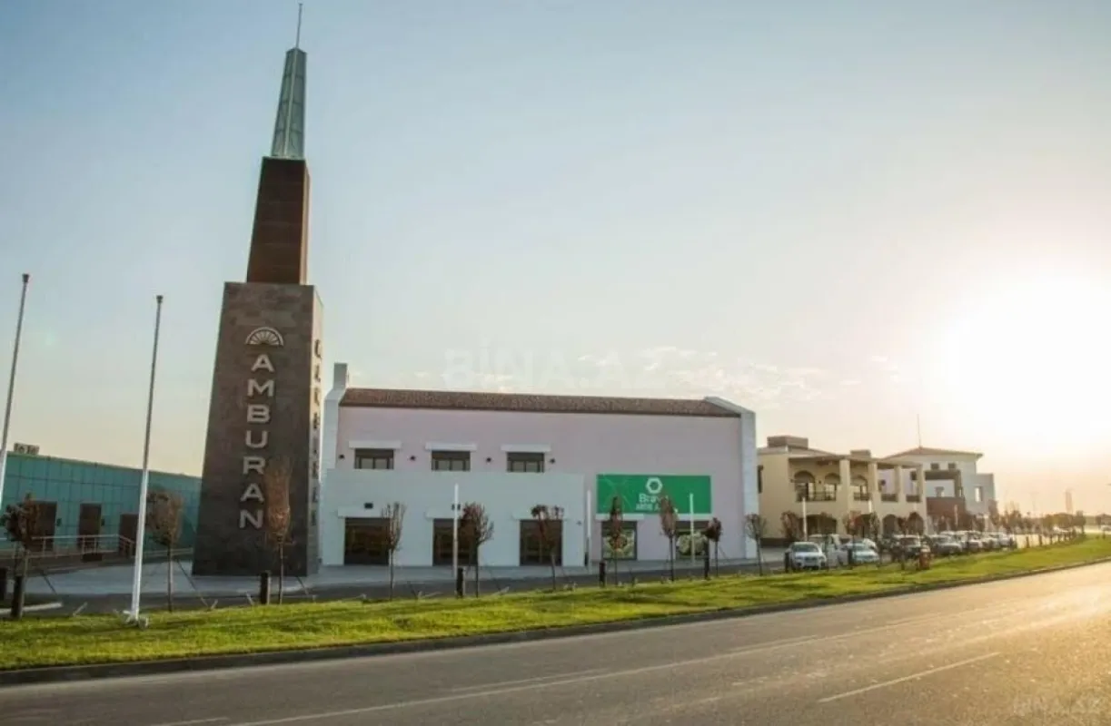 Satılır 8 otaqlı həyət evi 500 m²