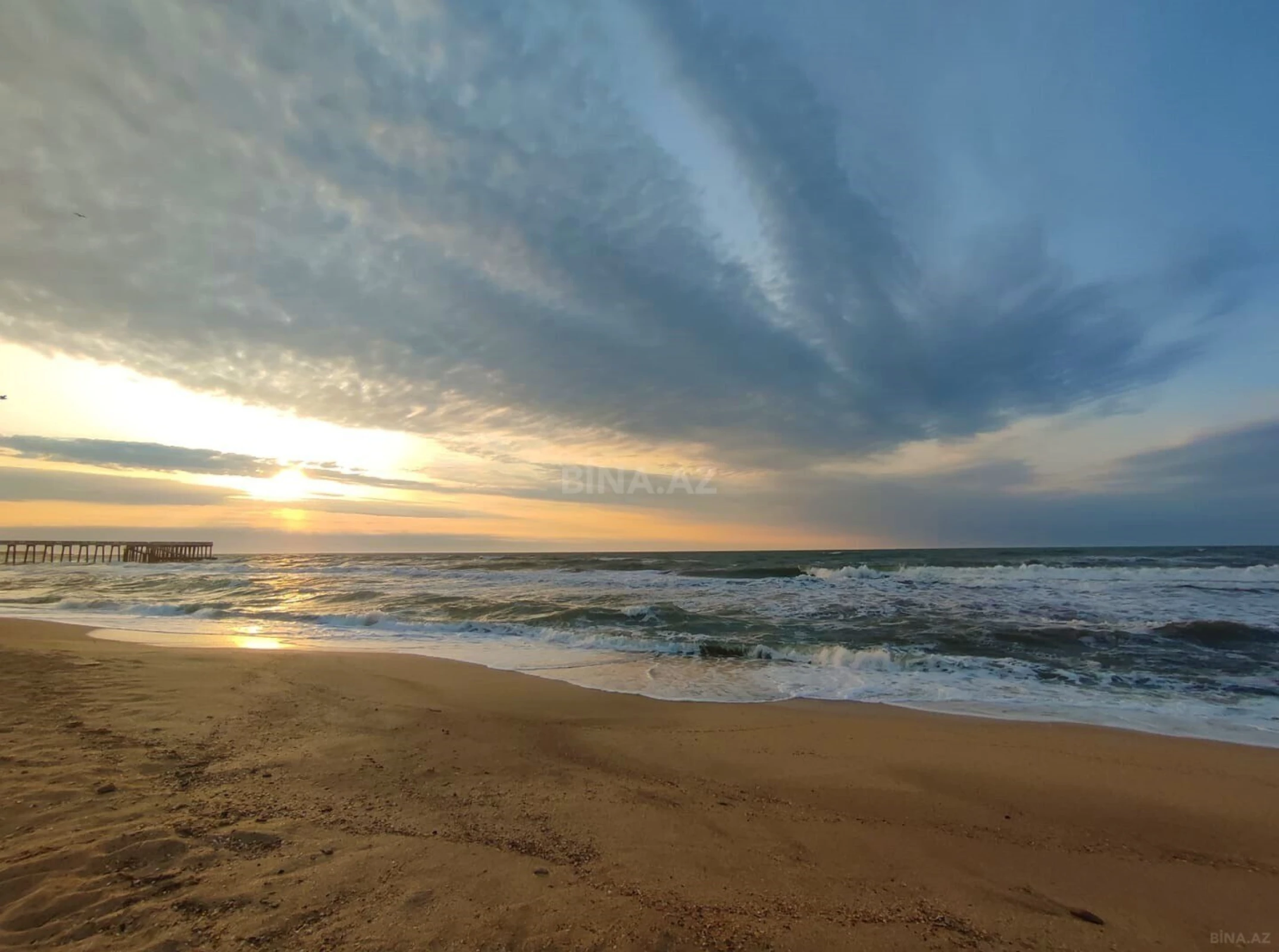 Satılır 8 otaqlı həyət evi 500 m²