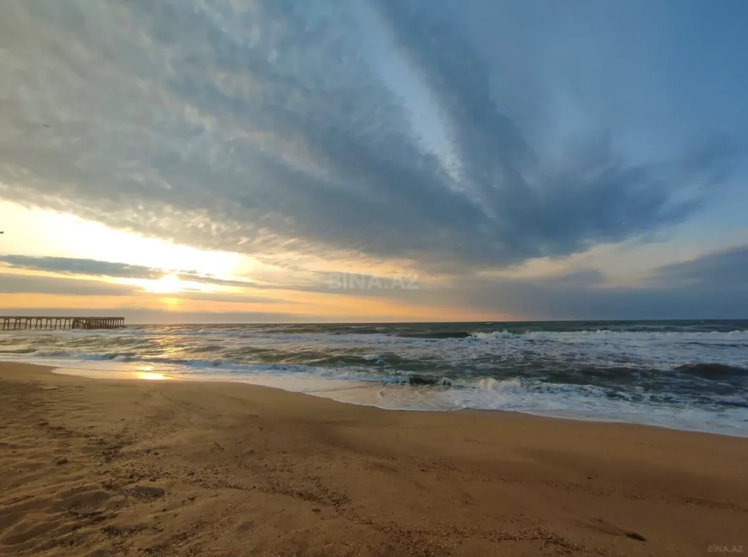 Satılır 8 otaqlı həyət evi 500 m²