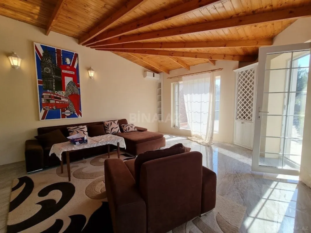 Satılır 8 otaqlı həyət evi 500 m²