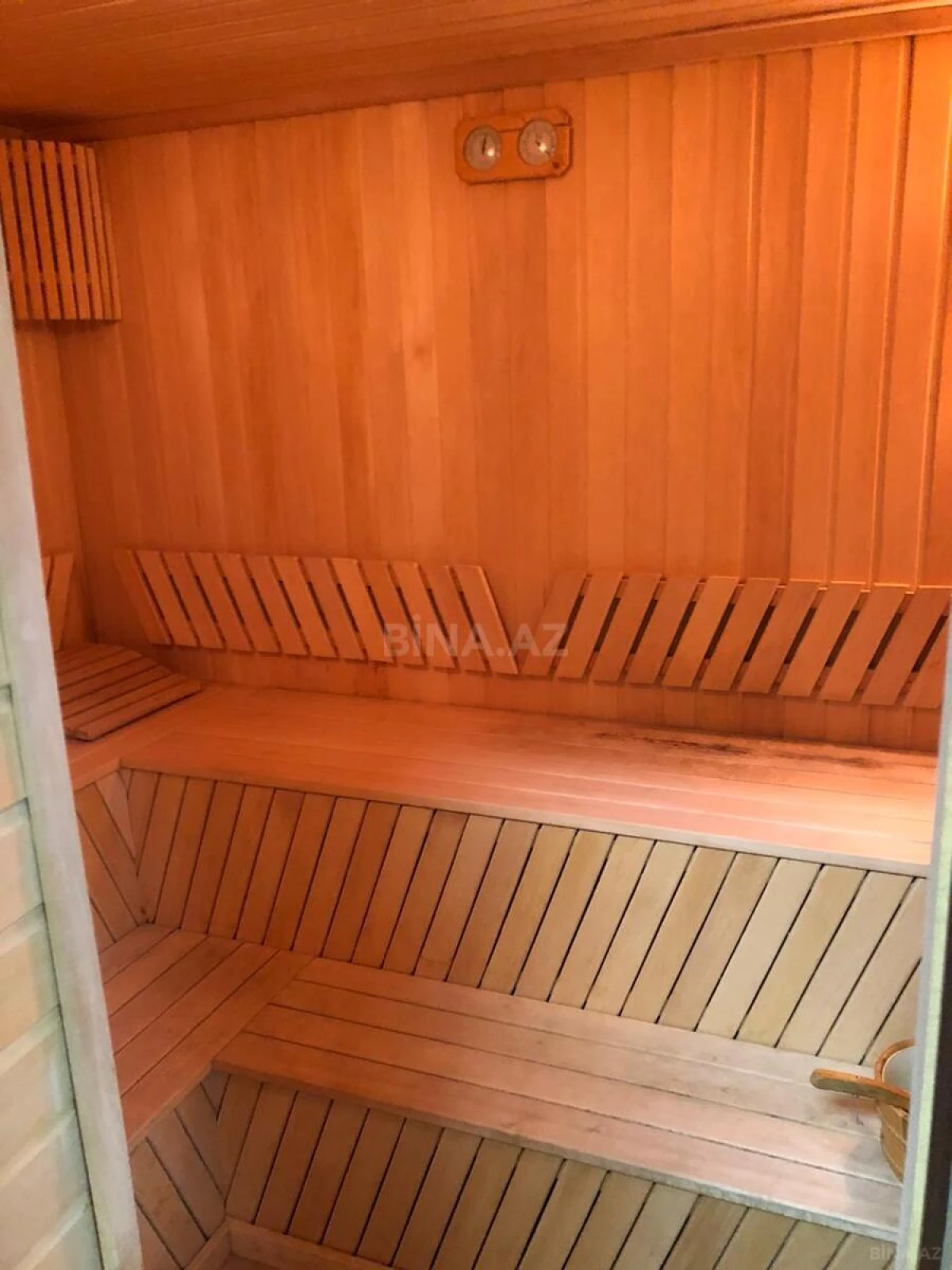 Kirayə verilir 8 otaqlı həyət evi 480 m²