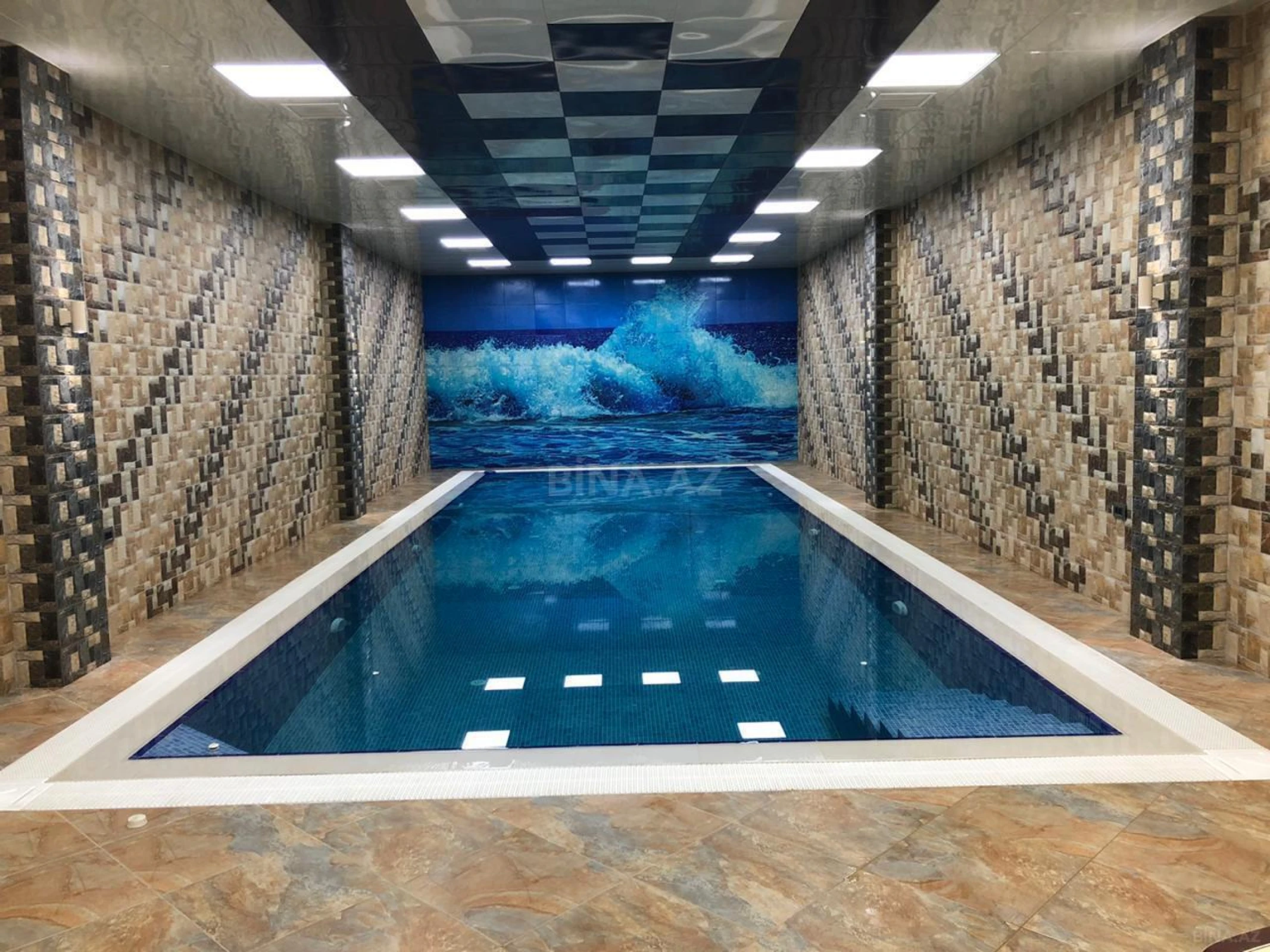 Kirayə verilir 8 otaqlı həyət evi 480 m²