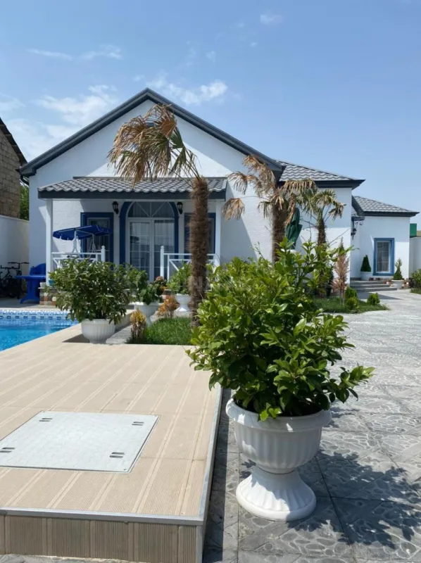 Kirayə verilir 4 otaqlı həyət evi 200 m²