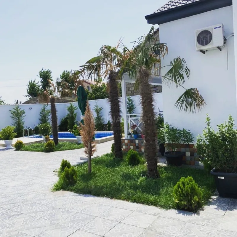 Kirayə verilir 4 otaqlı həyət evi 200 m²