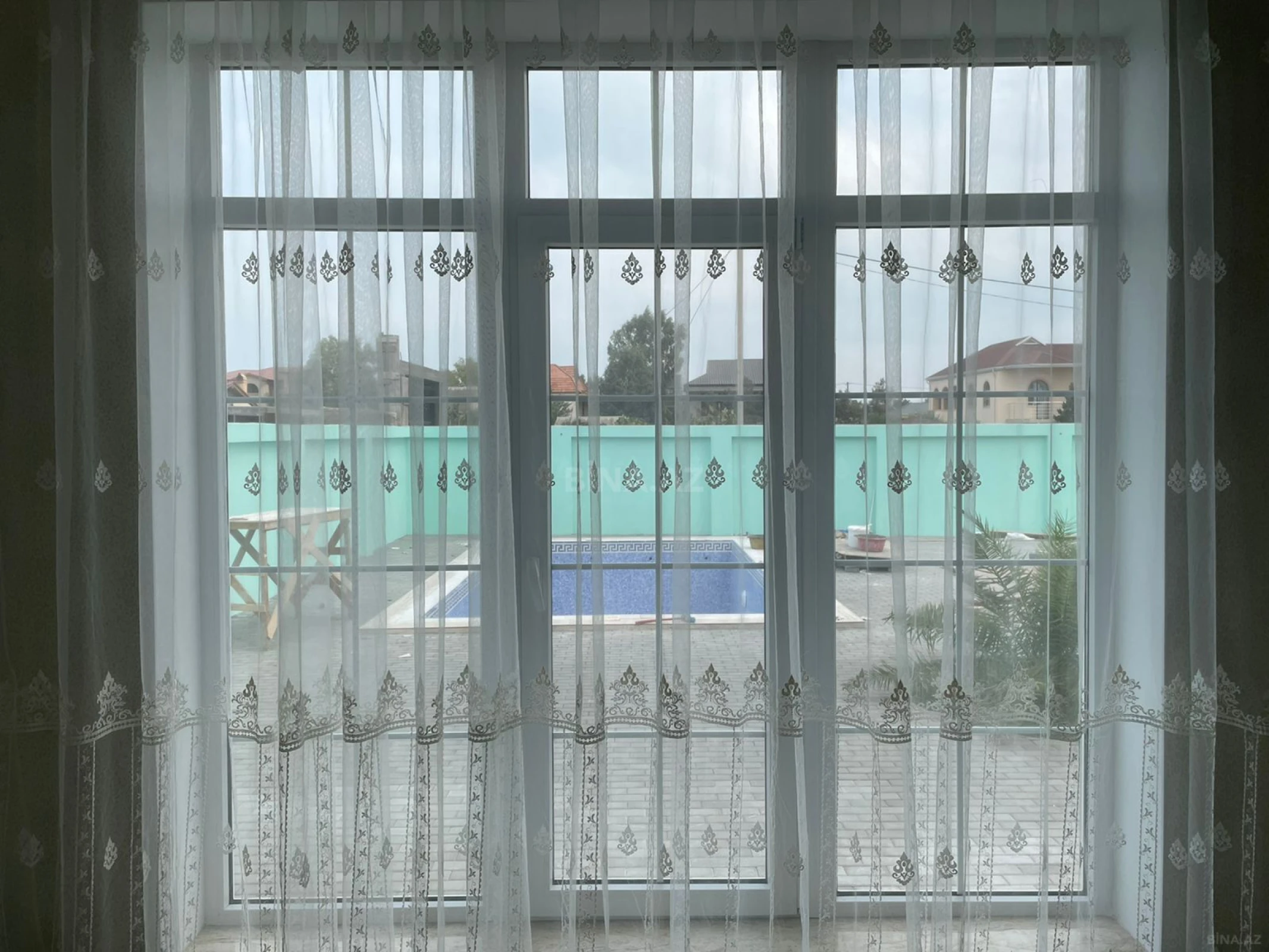 Satılır həyət evi 237 m²