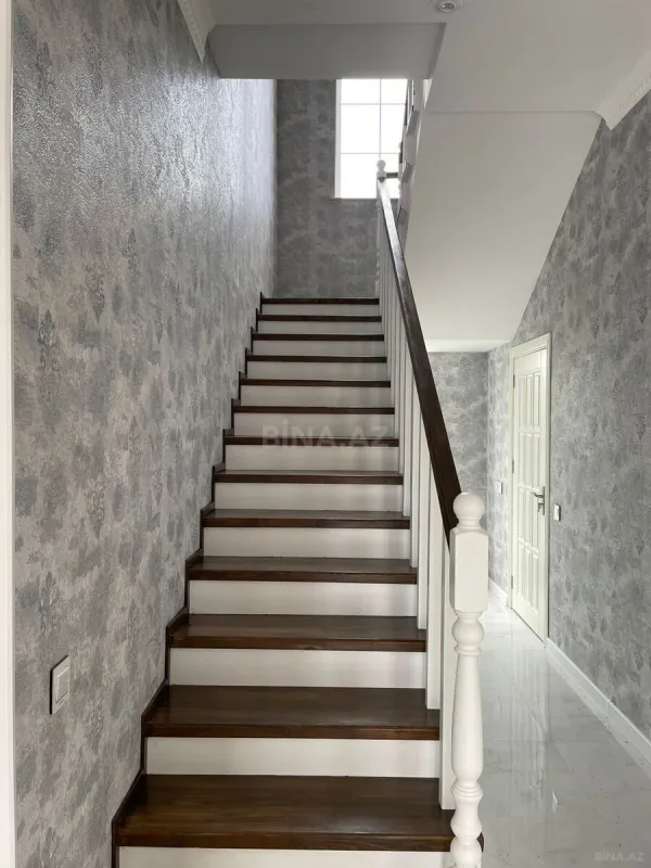 Satılır həyət evi 237 m²