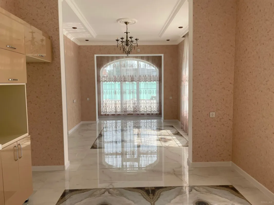 Satılır həyət evi 237 m²