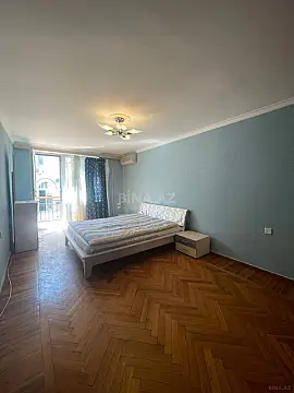 Satılır 2 otaqlı mənzil 83 m²