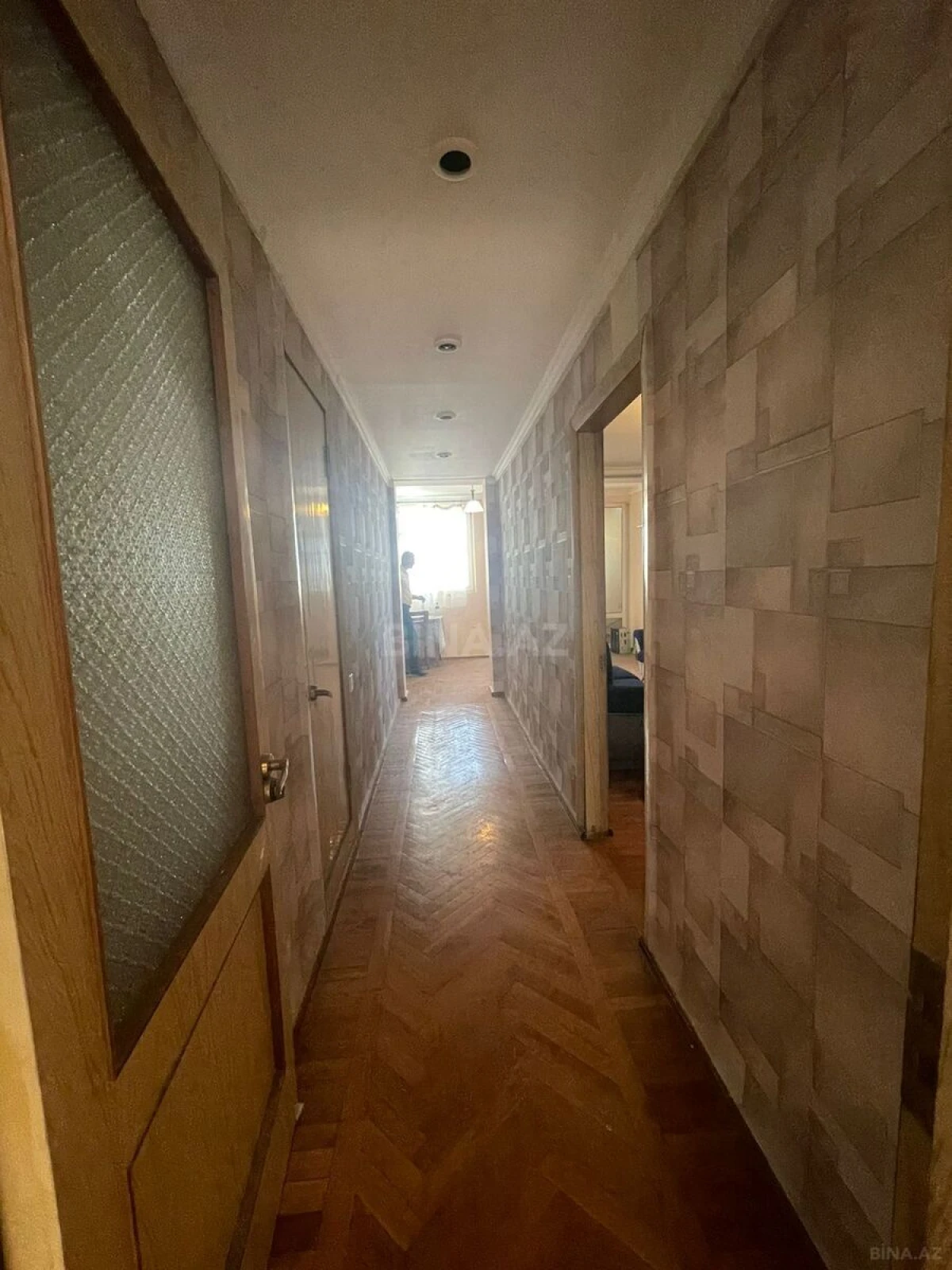 Satılır 2 otaqlı mənzil 83 m²