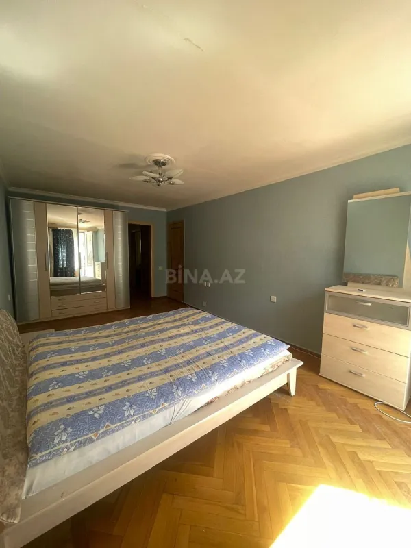 Satılır 2 otaqlı mənzil 83 m²