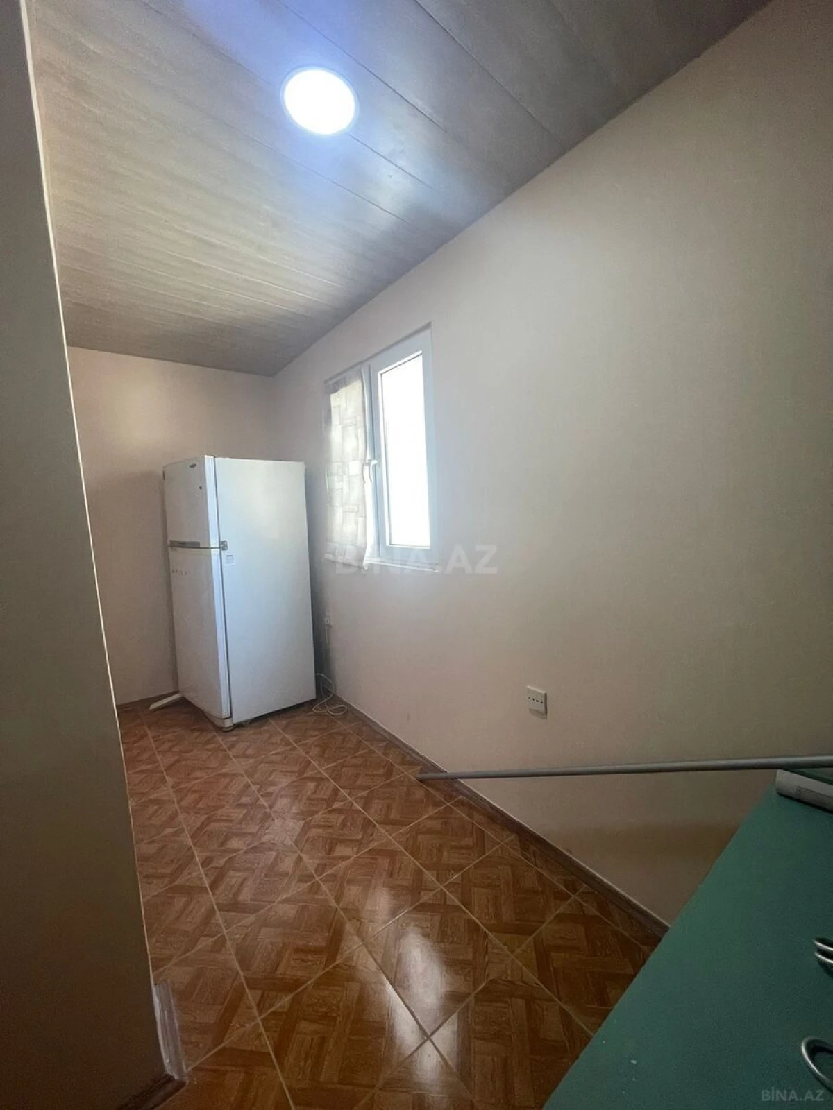 Satılır 2 otaqlı mənzil 83 m²