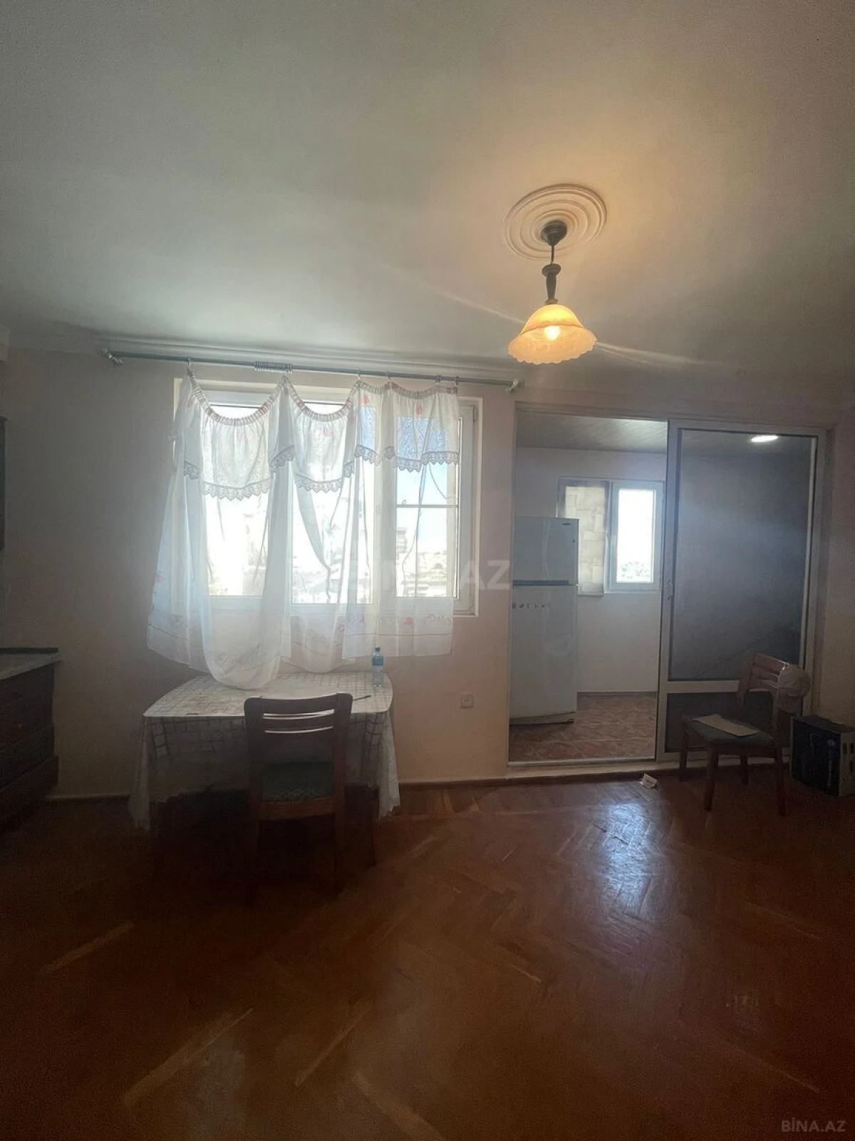 Satılır 2 otaqlı mənzil 83 m²