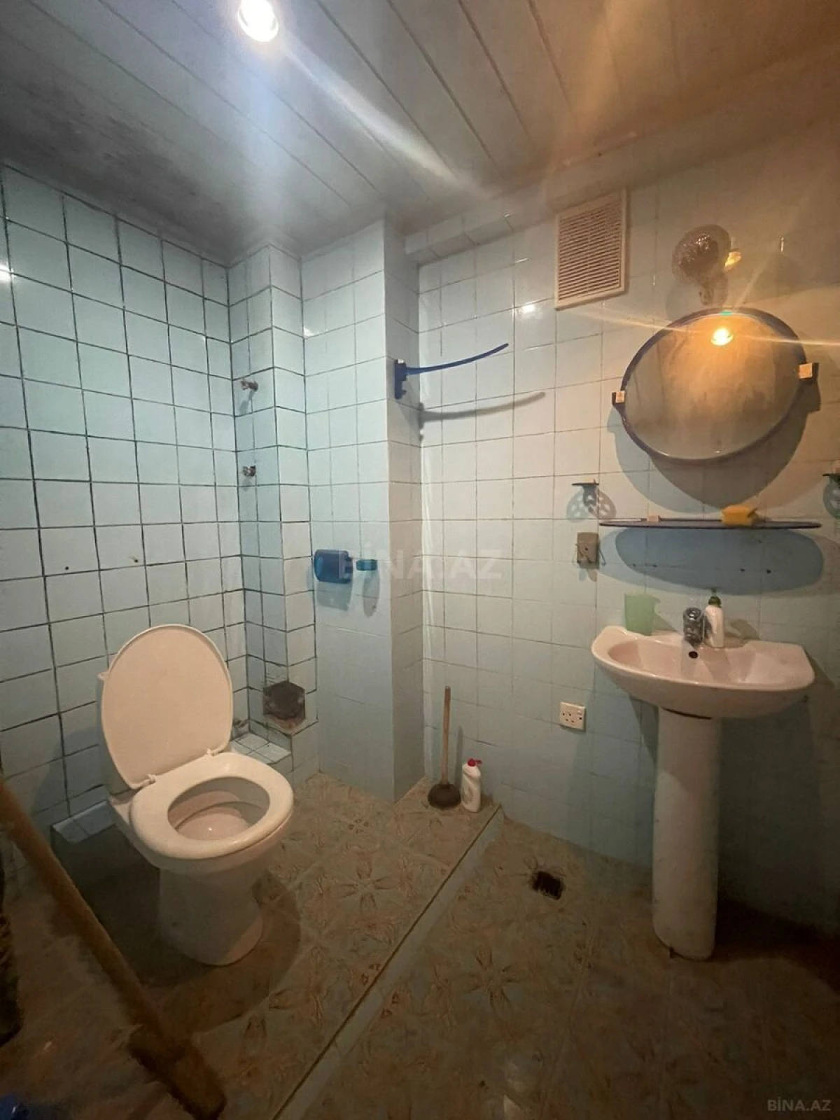 Satılır 2 otaqlı mənzil 83 m²